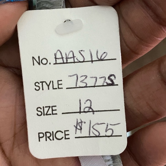 Blue V-neck Dress - Picture 6 of 6